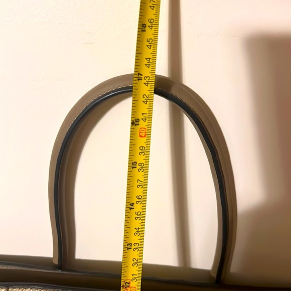 Large Faux Alligator Bag. NWOT. Absolutely New. Gold Trim. Many Pockets! - Picture 12 of 12